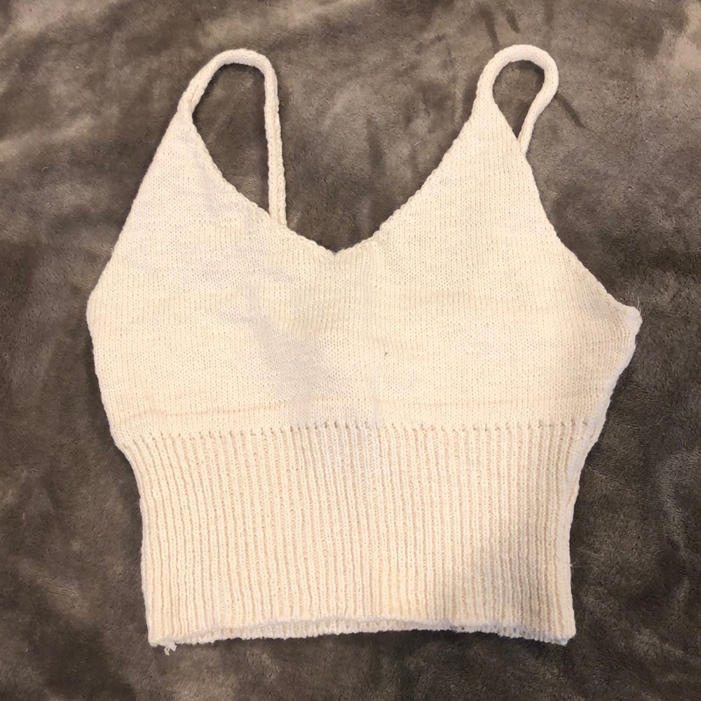 Beige crop top!